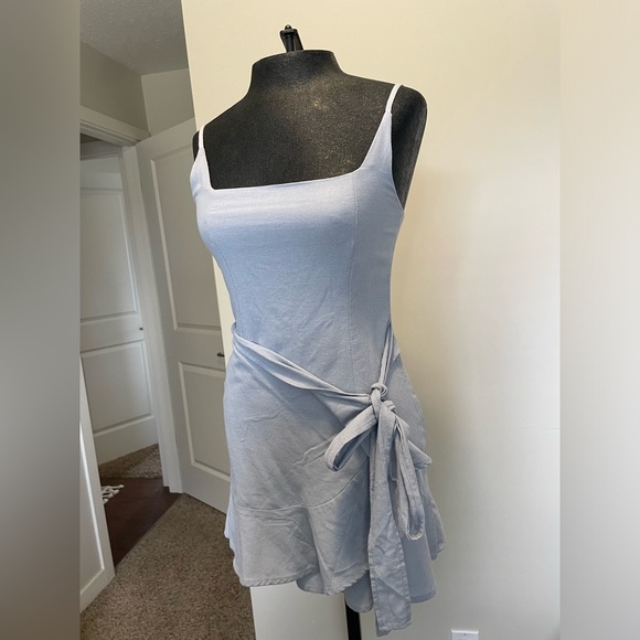 Princess polly dress - Picture 3 of 3